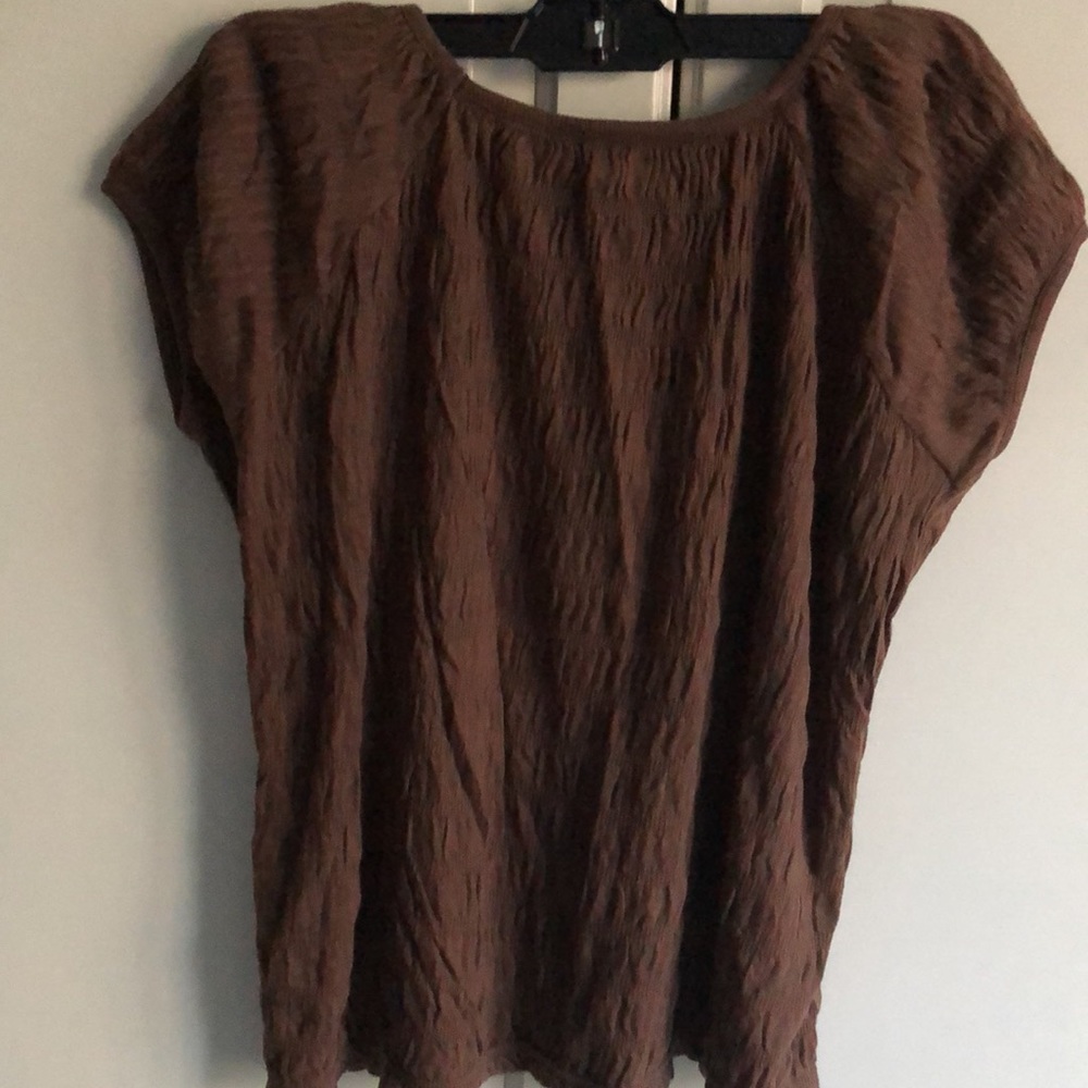 Cherokee Ruffled Tee - Picture 4 of 4
